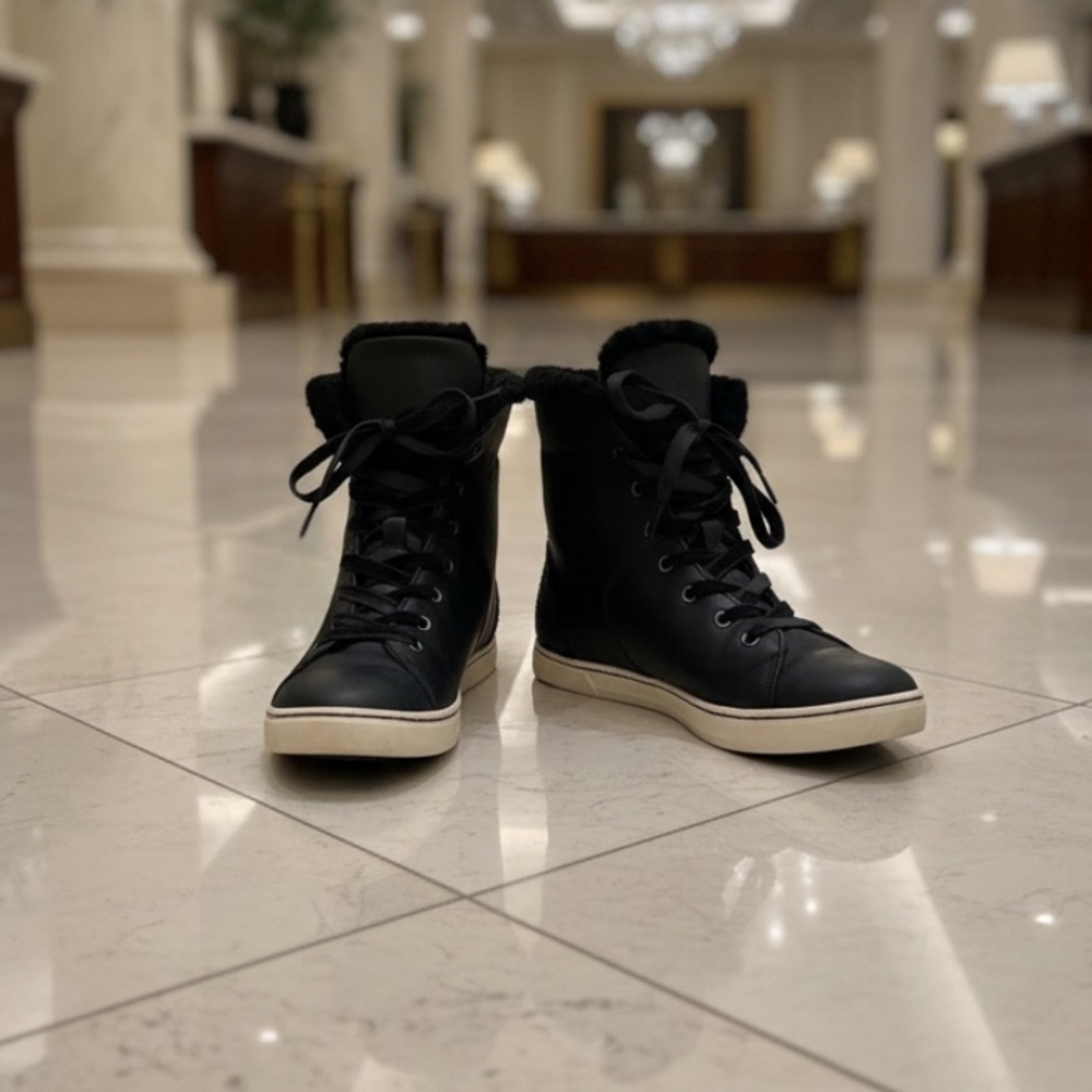 UGG Australia Croft Exotic Snakeskin Velvet Black Lace Up High Tops Size: 8